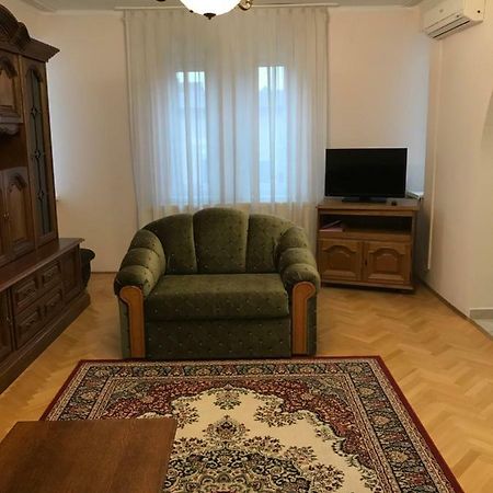 Gabor Pal 1 Apartman 2 Szoba Dunafoldvar ภายนอก รูปภาพ